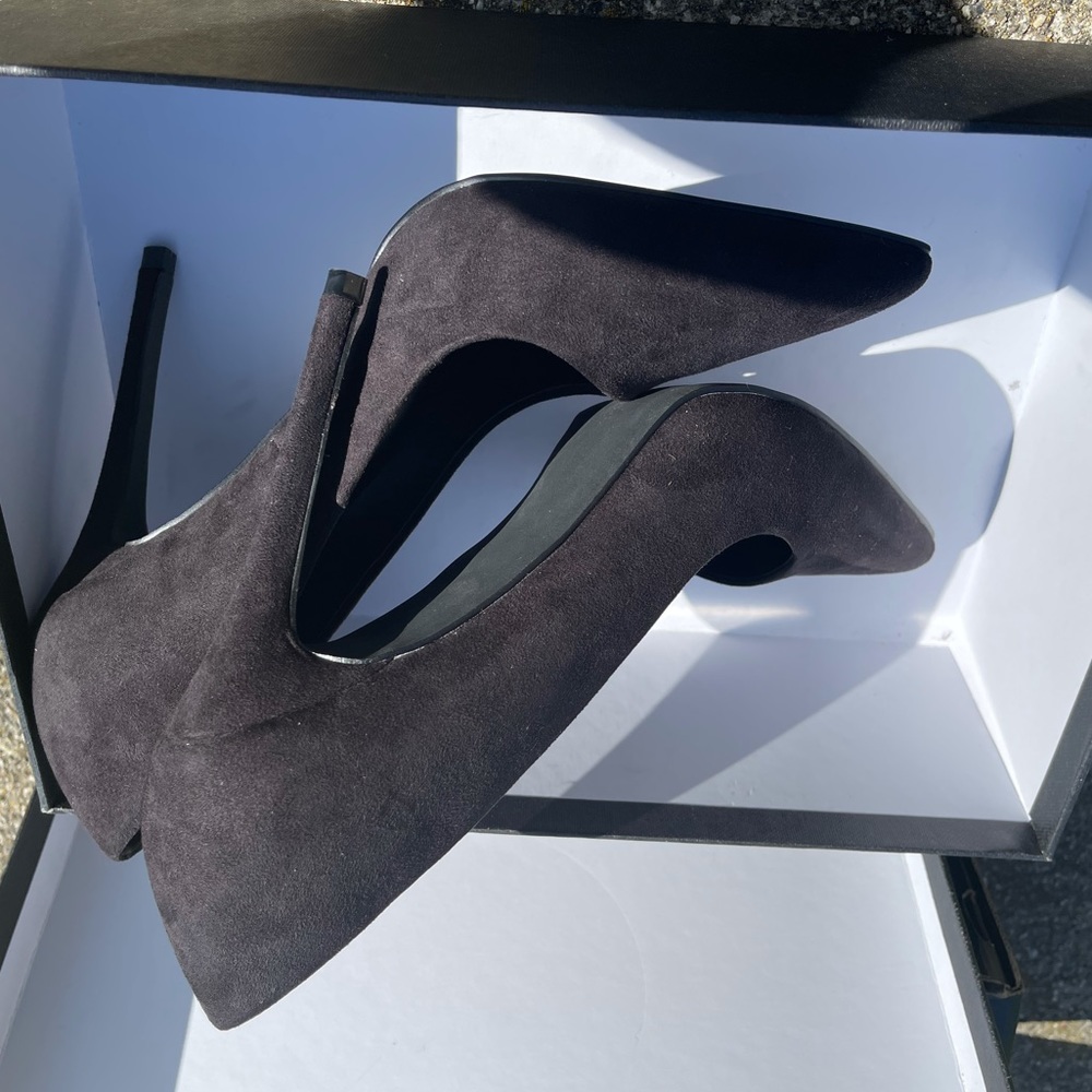 Classic Black Pump